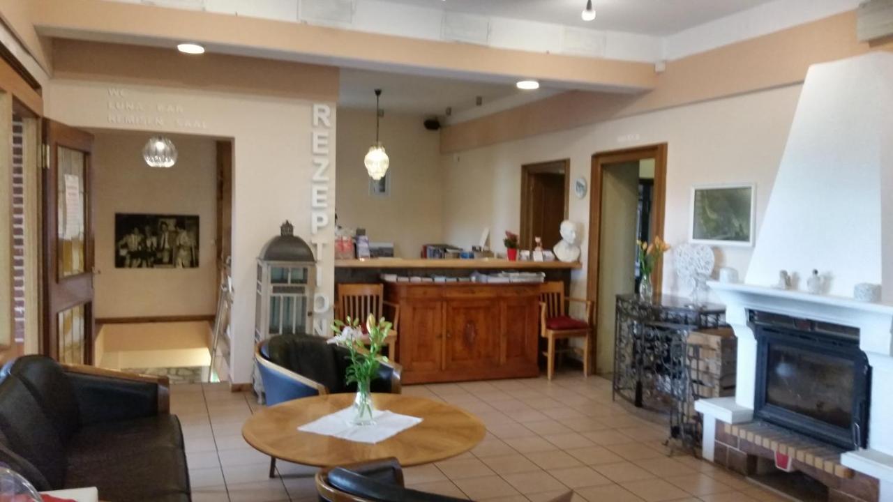 האטינגן Gasthaus Und Hotel An Der Kost מראה חיצוני תמונה