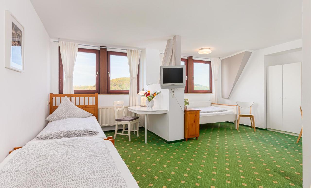 האטינגן Gasthaus Und Hotel An Der Kost מראה חיצוני תמונה