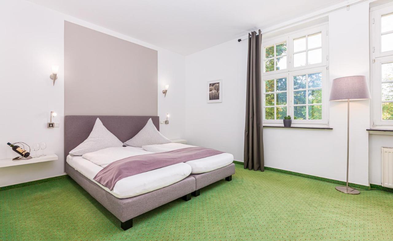 האטינגן Gasthaus Und Hotel An Der Kost מראה חיצוני תמונה