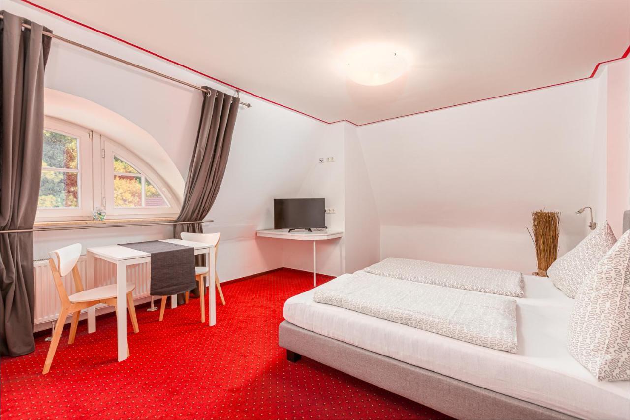 האטינגן Gasthaus Und Hotel An Der Kost מראה חיצוני תמונה
